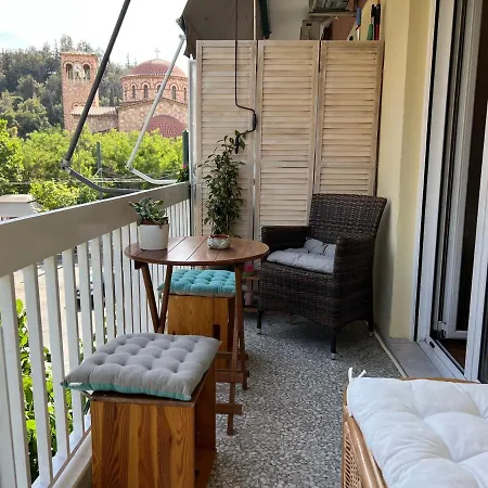 Appartamento Comfortable 2-bedroom Near Center 100m From Metro Atene
