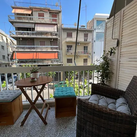Comfortable 2-bedroom Near City Center 100m From Metro Apartment Athens