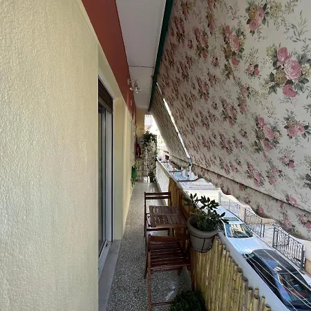 Comfortable 2-bedroom Near City Center 100m From Metro Apartment *