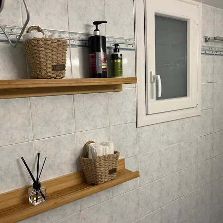 Comfortable 2-bedroom Near City Center 100m From Metro Apartment Athens