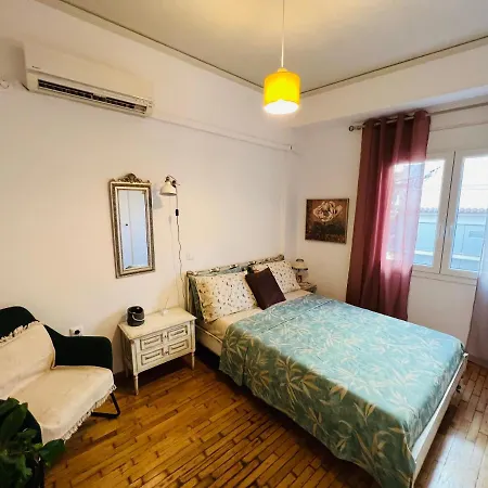 Apartment Comfortable 2-bedroom Near City Center 100m From Metro Athens