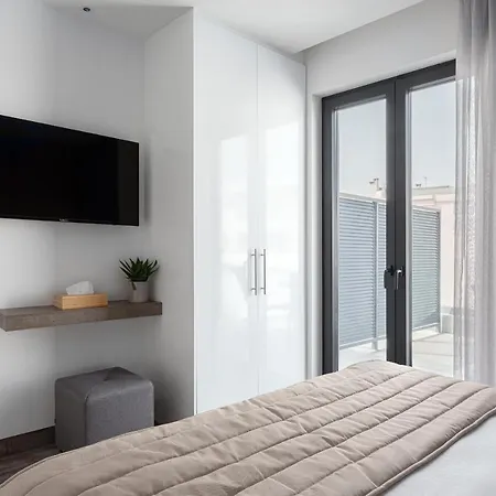 Athenian Spirit Apart Otel