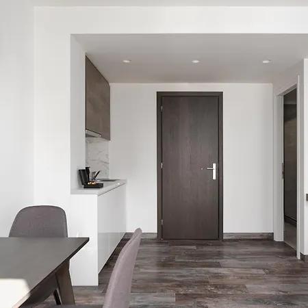 Athenian Spirit Apart Otel