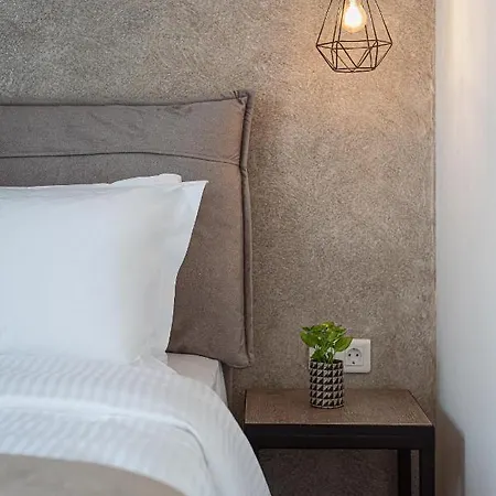 Athenian Spirit Apart Otel