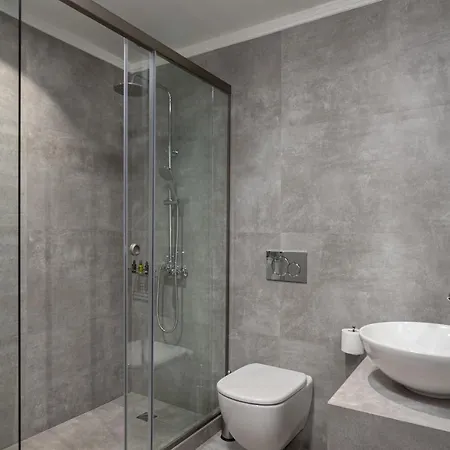 Athenian Spirit Apart Otel