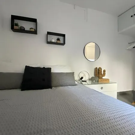 Tiny Little House Apartment Athens