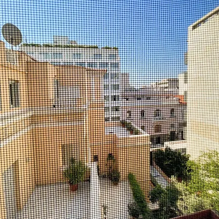 Stylish Studio 3 At Metro Stop Syntagma Apartment *