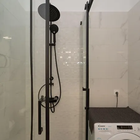 Διαμέρισμα Sunny And Cozy 2bd 1 Min From Marina Floisvos *