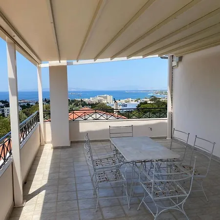 Villa Reina On The Hill Of Vouliagmeni Athens