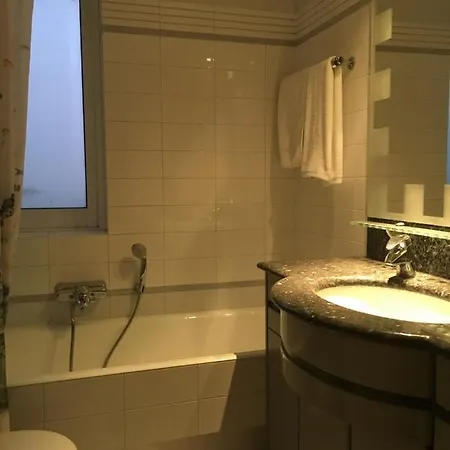 Deluxe In Glyfada With Pool * Athens