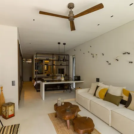 Vouliagmeni 18 Apartment *