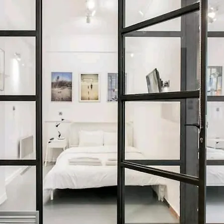Fashionable Base In In The Old Tailor Factory Aparthotel Athens