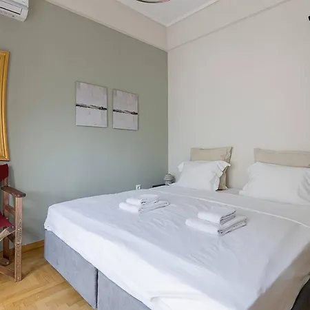 Beautiful Studio In The Heart Of The Apartment Athens