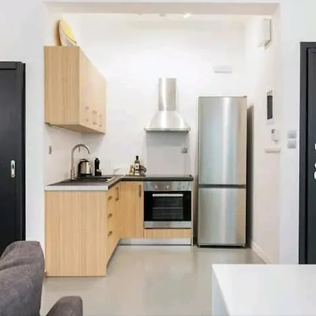 Fashionable Base In In The Old Tailor Factory Aparthotel