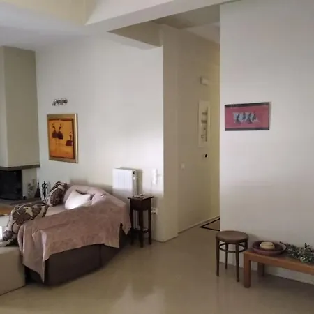 Apartamento Platonos Academy