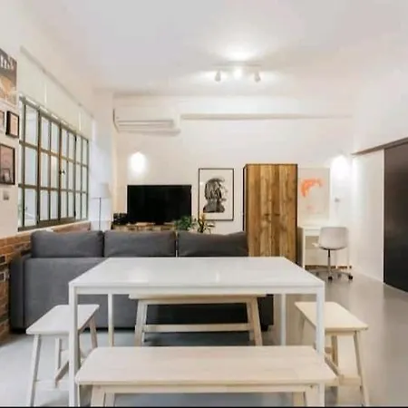Fashionable Base In In The Old Tailor Factory Aparthotel Athens
