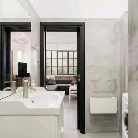 Fashionable Base In In The Old Tailor Factory *