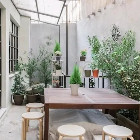 Aparthotel Fashionable Base In In The Old Tailor Factory *