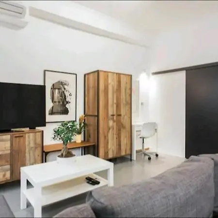 Fashionable Base In In The Old Tailor Factory * Athens