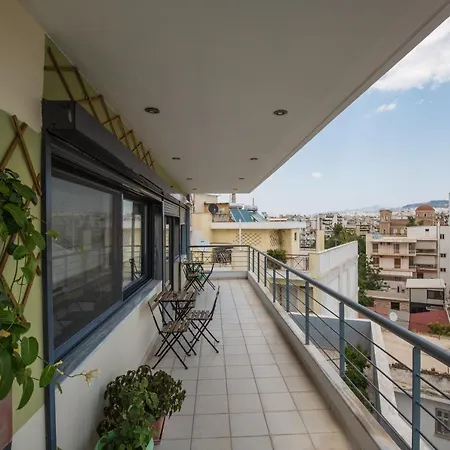 Apartment Spacious Modern With Great Rooftop View