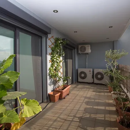 Apartment Spacious Modern With Great Rooftop View