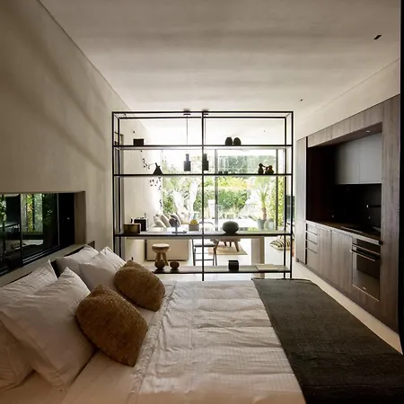Vouliagmeni 18 Apartment *