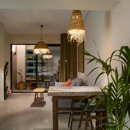 Mosaics Aprtm In The Cetral Market Apartment *
