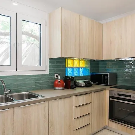 Diogenis' Jug Apartment
