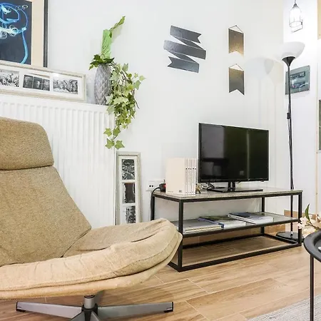 Petralona 1 Bedroom 4 Pers Apartment