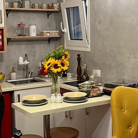 Cozy Tiny In The Heart Of Plaka * Athens
