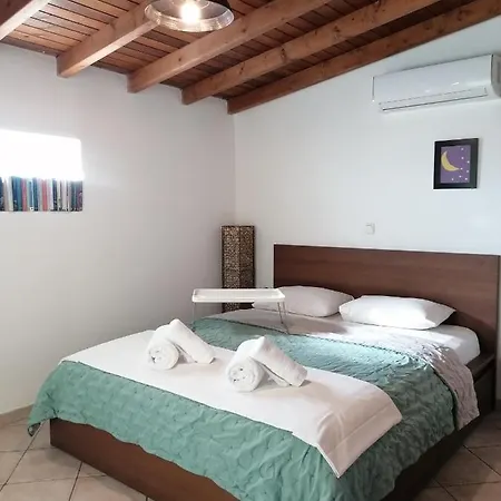Center Gazi Historical Apartment