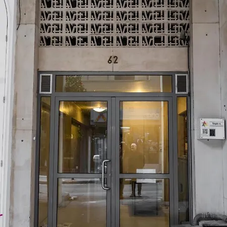 Apartment Triple A - 3 Squares - Free Parking! *