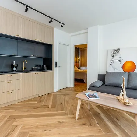 Triple A - 3 Squares - Free Parking! Apartment Athens