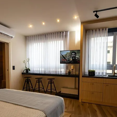 Triple A - 3 Squares - Free Parking! * Athens