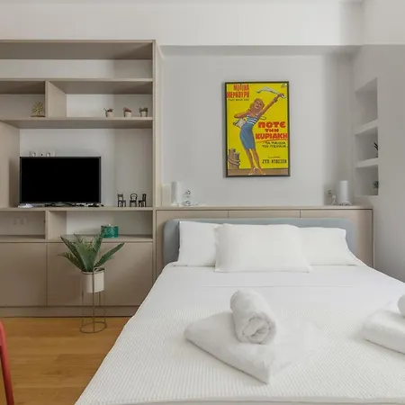 Studio In Heart Of Apartment