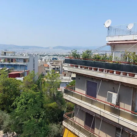Apartment όμορφο ρετιρέ στον λυκαβηττό με θέα την αθήνα. Athens