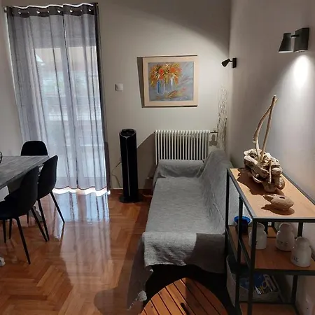 Apartment όμορφο ρετιρέ στον λυκαβηττό με θέα την αθήνα.