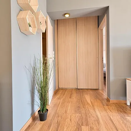 Apartment Bright & Restful! *