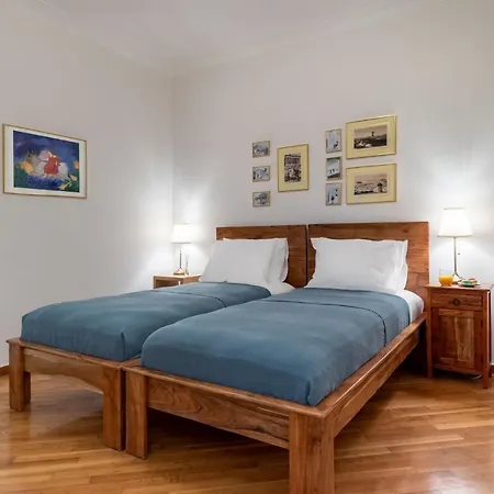 Luxury Museum Apartment *