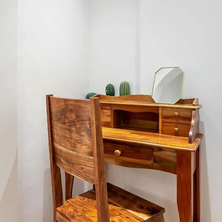 Luxury Museum Apartment *