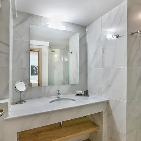 Hotel Acropolis Life Bh *