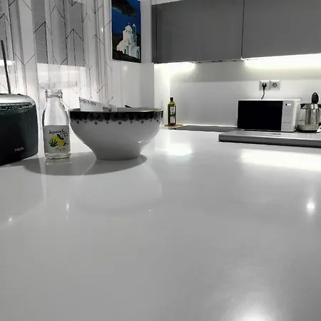 Modern-lux 1 Bedroom Apartment