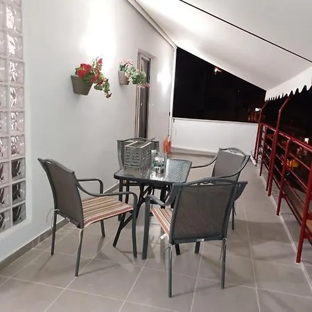 Zen Neapoli Penthouse Maisonette דירה אתונה