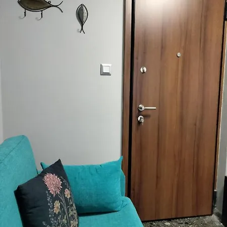 Modern-lux 1 Bedroom Apartment *