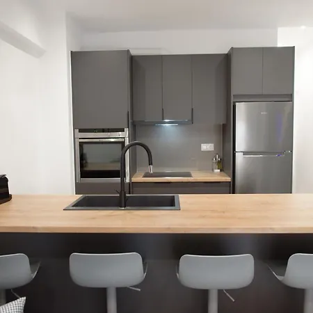 L Apartment2 Apartment *