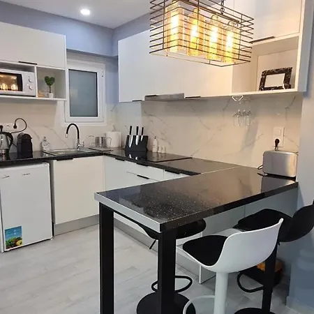 Apartament Cozy With Garden Near Town Center, Fully Renovated. *