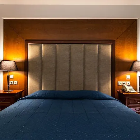 Oasis Hotel 4*