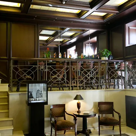 Hera Hotel 4*