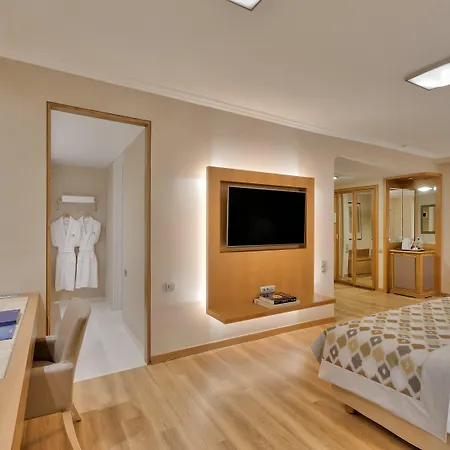 Hotel Divani Caravel
