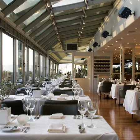 Titania Hotel 4*